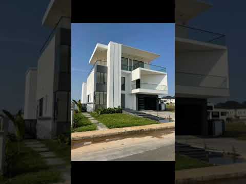 CONTEMPORARY 5BEDROOM FULLY DETACHED DUPLEX FOR SALE.