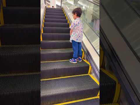 #shorts😂 sweet baby expressing anger on #escalator 👻😑