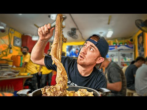 I Tried PEN1S SOUP in the Philippines (Extreme Foods)