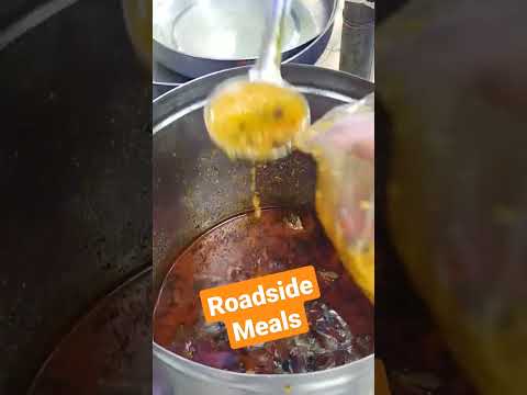 Meals on Road | Cheapest Food #indianstreetfood #roadsidemeals #auntymeals #chickenrice #streetfood