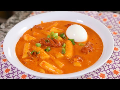 Rosé tteokbokki (로제 떡볶이)