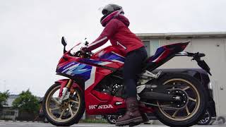 2023 CBR250RR 身長155cm足短め女の足つき①