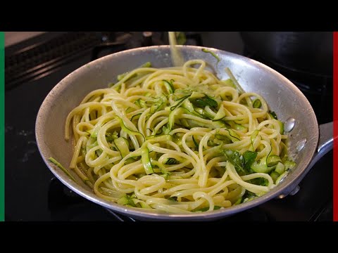 Linguine pasta with seasonal zucchini