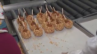 Affy Tapple celebrates 75 years of making Chicago's original caramel apple