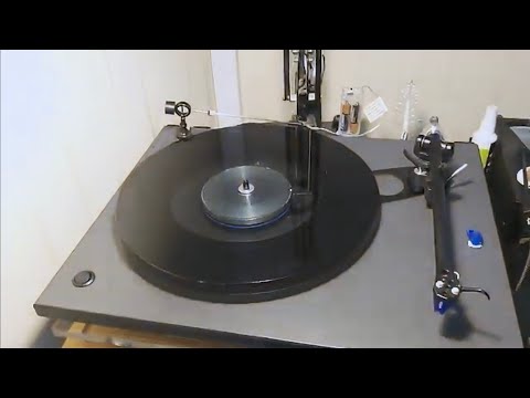 #vinyl SANTANA - BLACK MAGIC WOMAN. REGA RP3 (modified) SUCA AUDIO TUBE PHONO STAGE (MODIFIED)