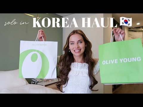 HUGE KOREA HAUL 🇰🇷 olive young, fwee & many super cute souvenirs