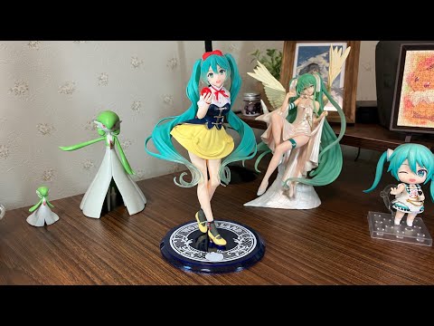 Hatsune Miku - Snow White Wonderland Figure