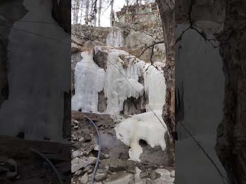 Waterfall freeze in Winter #pakistan #snow #visitskardu #gilgitbaltistan #travel