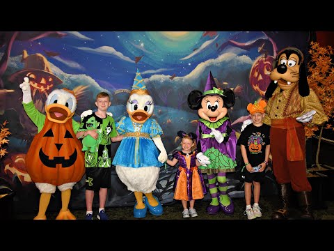 Mickey, Minnie, Donald, Daisy and Goofy at Mickey’s Not So Scary 2024