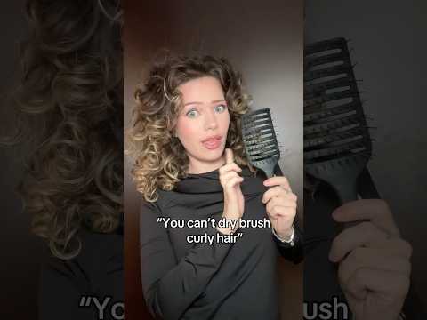 How to DRY brush curly hair !! #curlyhair #howtostylecurlyhair #hairtok