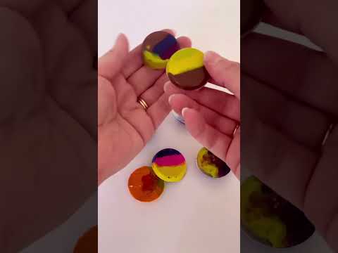 Make DIY Crayons #kidsactivities #kidslearning #kidscrafts #crafts #asmr #art #drawing #toddler #fun