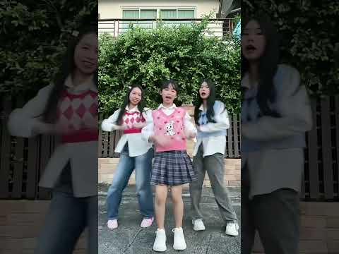 apt อีกสักรอบบอาพาทึๆ #wiwawawowtv #shorts #tiktok #dance #sister #siblings #dancechallenge #เพลงฮิต