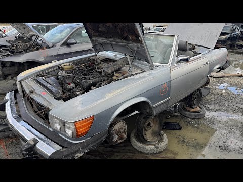 1983 Mercedes-Benz R107 380SL at Junkyard