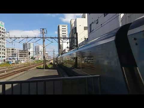 特急サフィール踊り子 辻堂駅ミュージックホーンを鳴らして高速通過