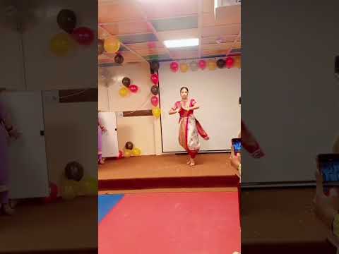 Ganesh vandana dance performance#trending #ganeshvandana #ganpati bappamaurya #ytshorts #shortsvideo