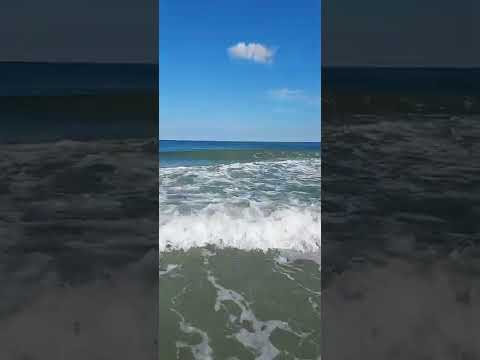 Peaceful ocean sounds, clear water in Stone Harbor, NJ