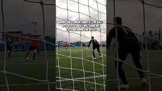 HOW TO deal with a 1v1 as a Goalkeeper #tips