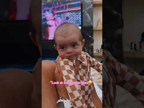 Baby Dances To Daddy Singing