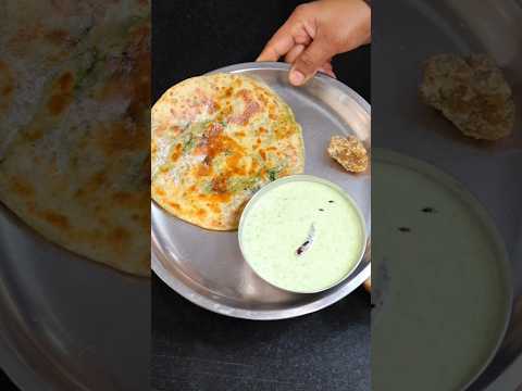 आज आलू का पराठा बनाया नये अनोखे तरीके से Aloo ka paratha #shorts #youtubeshorts