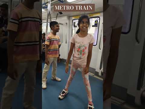 I Swing in Bengaluru Metro Train #BengaluruMetro #shorts