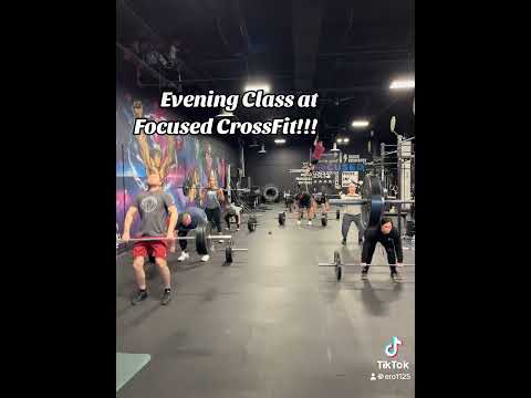 CrossFit Class pick things up and putting things down #crossfitt #crossfitopen #crossfitgames #gym