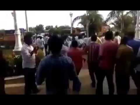 Actor Sivakarthikeyan Beaten by Public at Madurai Airport