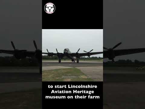 Lancaster Just Jane taxiing, SOUND UP for all 4 Merlin engines revving