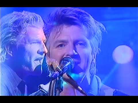 Tim & Neil Finn - Won't Give In (Rove 2004)