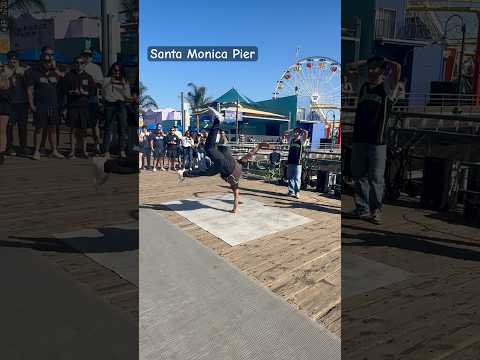 Performers at Santa Monica Pier #losangeles