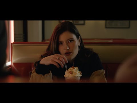 Madeline Juno - Lass mich los (Official Video)