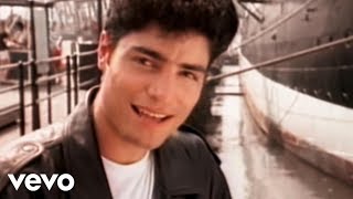 Chayanne - Completamente Enamorados (Video)