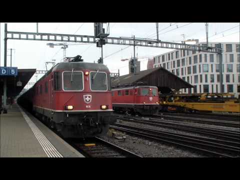 Bahnverkehr von Olten bis Brugg am 24.08.2012 "Bunte Re 4/4"