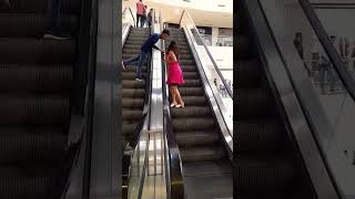 Funny Prank 😜 on escalator #shorts #shortsfeed #funnyprank #prankinindia #escalatorprank