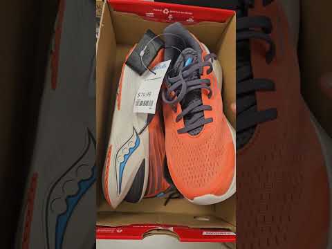 Saucony Endorphin Shift 3 #saucony #runningshoes #running #runningmotivation #sneakers #shopping