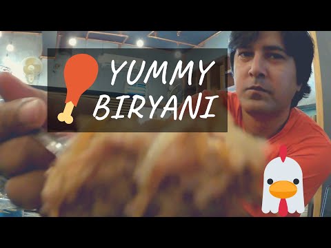 Eating Yummy Chicken Biryani at Famous Hakeem's Restaurant in Bhopal - Prakhar Sahay: Food Vlog