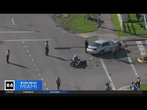 Miami-Dade Sheriff's Office motorcycle deputy injured in crash