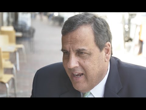 Chris Christie Defends Tom Brady