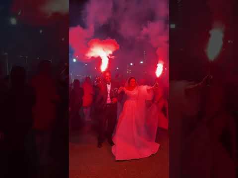 احلي فرح و دخلة 🥰 الشماريخ مع العرسان #wedding #tag #tago #trending #trend #trendingshorts