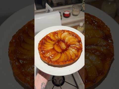 asian pear tarte tatin 🍐easy holiday dessert with one of our favorite fruits #thanksgiving #shorts