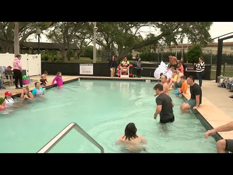 Clearwater Polar Plunge brings out dozens of brave community members that decided to take a chilly j