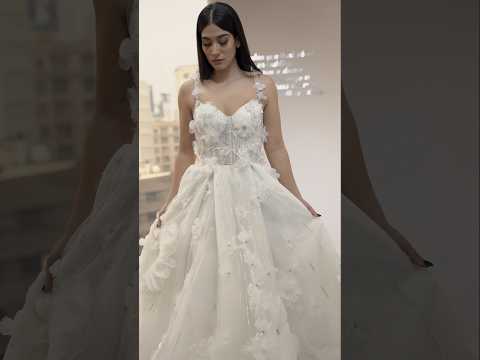 Wedding dress , #dubai #weddingdress#dubaibloggers#dubaiinfluencer#dubaiweddingplanner #wedding