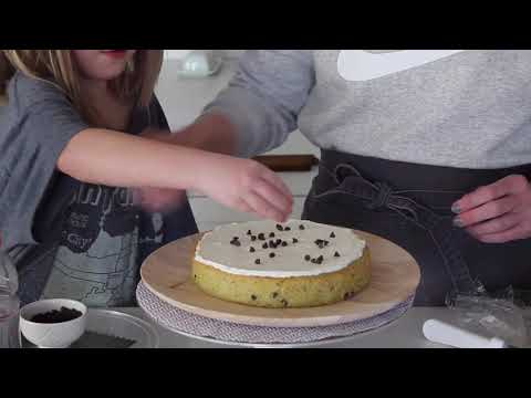 Pistachio Chocolate Chip Cake