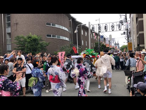 外国人観光客も満喫する愛染まつり 【大阪三大夏祭り】 | osaka Aizen,Festival