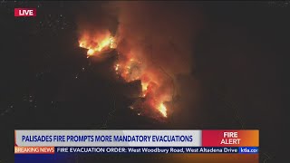 New evacuation orders in place as Palisades Fire shifts to San Fernando Valley