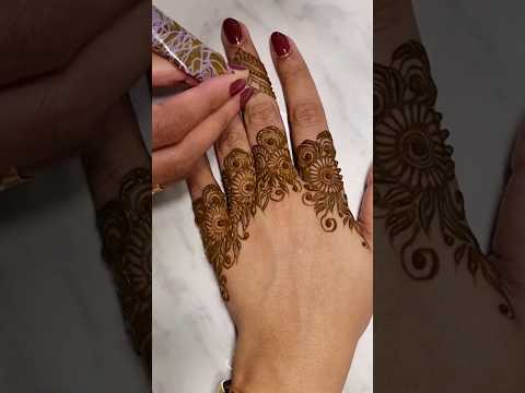 Try this Simple Mehndi design for Fingers ✨️ #henna #mehndi #hennaart #hennadesign