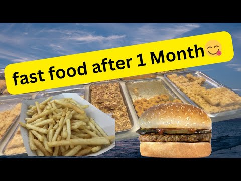 Eid-ul-Bister ka pehla din or aik maheeny baad fast food kha k maza aagaya…