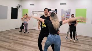 ⭐ BACHATA MODERNA COMBO ⭐ #bachata class by Juan Ruiz and Kelsi