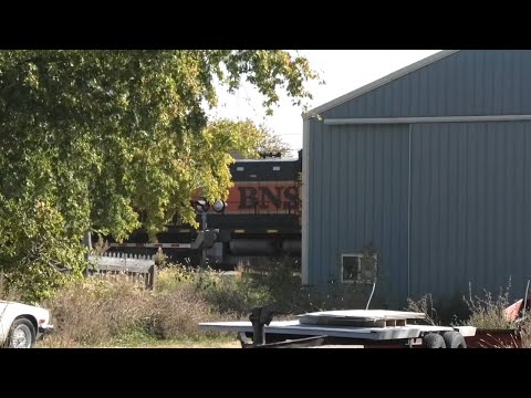 H1/H2 Mix w/ RS3L! BNSF 5320 in Neponset 10/18/24