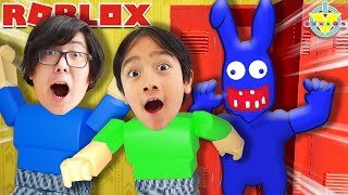 Can We Escape Roblox Mo's Academy!! Ryan VS Daddy!!