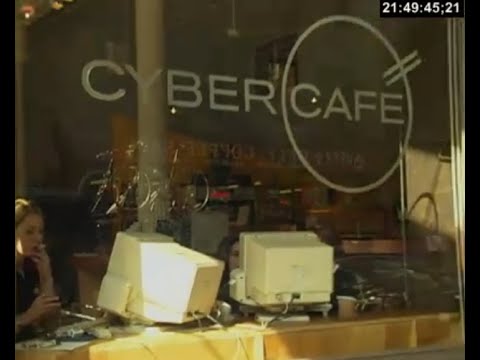 Having trouble with the World Wide Web at a Cybercafe in 1996